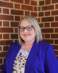 Amanda Pollard's headshot